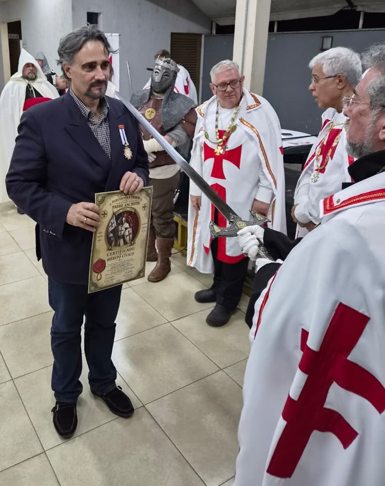 Tarcísio Costa recebe comenda “Mérito Cívico” pelo trabalho desenvolvido em “prol da cultura e da identidade mineiras”